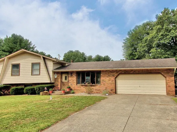 110 Penny Ln, Trail Creek, IN 46360
