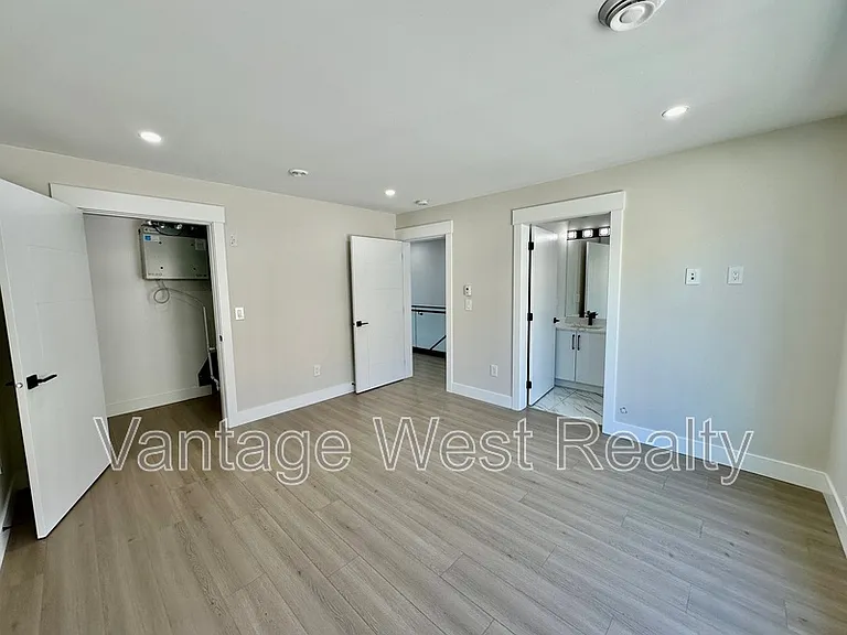 3608 Silver Way — Photo 30