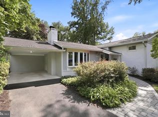 6817 Valley Brook Dr, Falls Church, VA 22042
