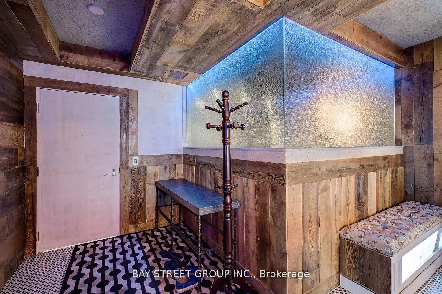 3 bed, $6,200 — Photo 4