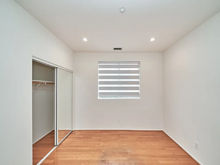 7455 Chanteclair Ct — Photo 32
