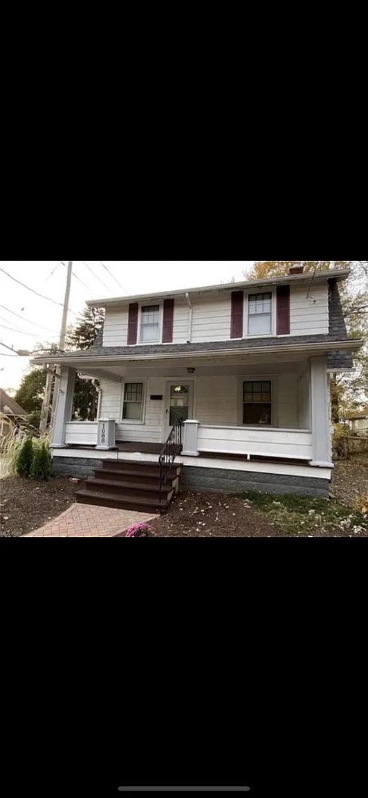 1088 Murray Ave photo 1
