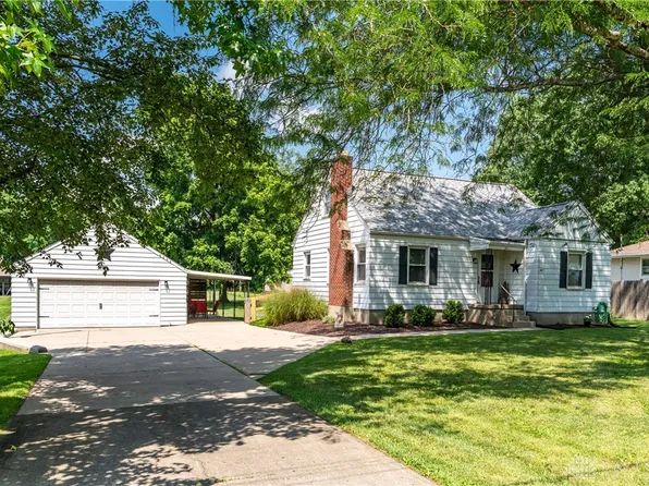 321 N Diamond Mill Rd, New Lebanon, OH 45345