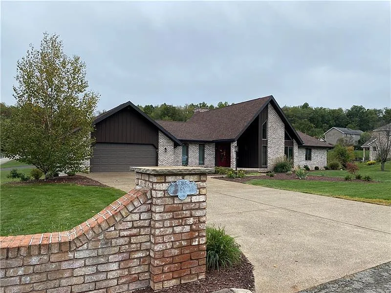 68 Farmview Dr photo 1