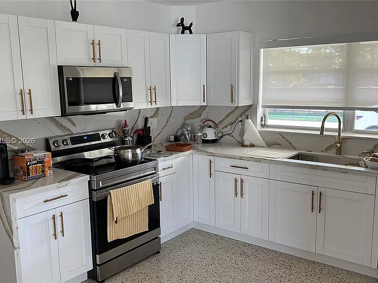 750 Polk St — Photo 3