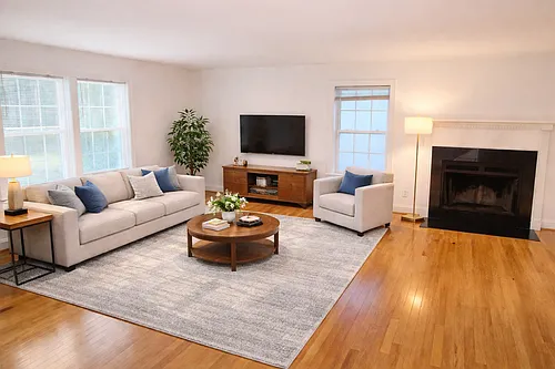 220 Gross Ave Photo 1