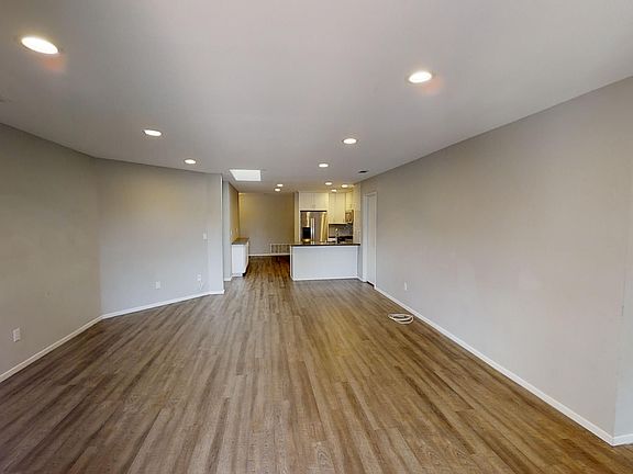 4th image of 4990 Catoctin Dr