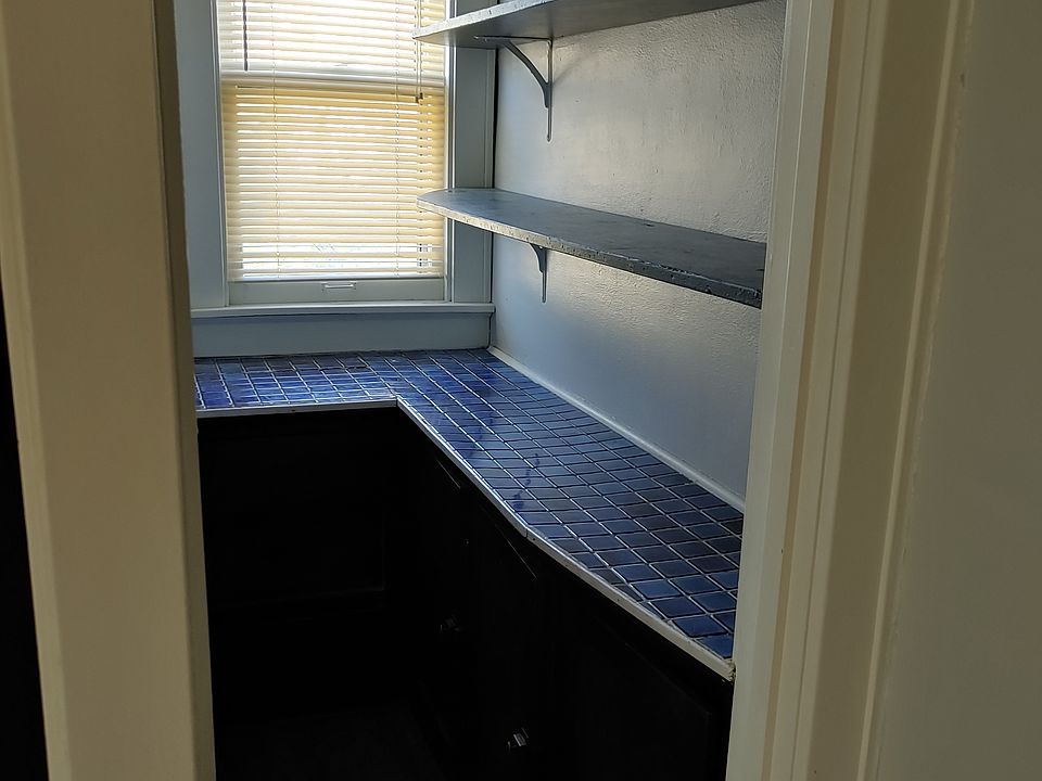 Kitchen pantry