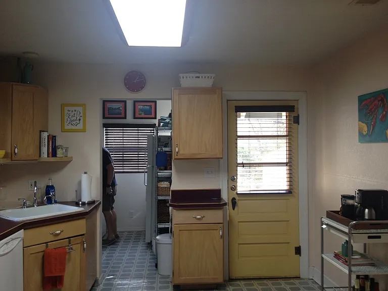 4709 Avenue H — Photo 6
