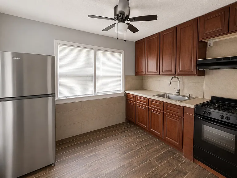 1112 Rivington St #2 — Photo 1