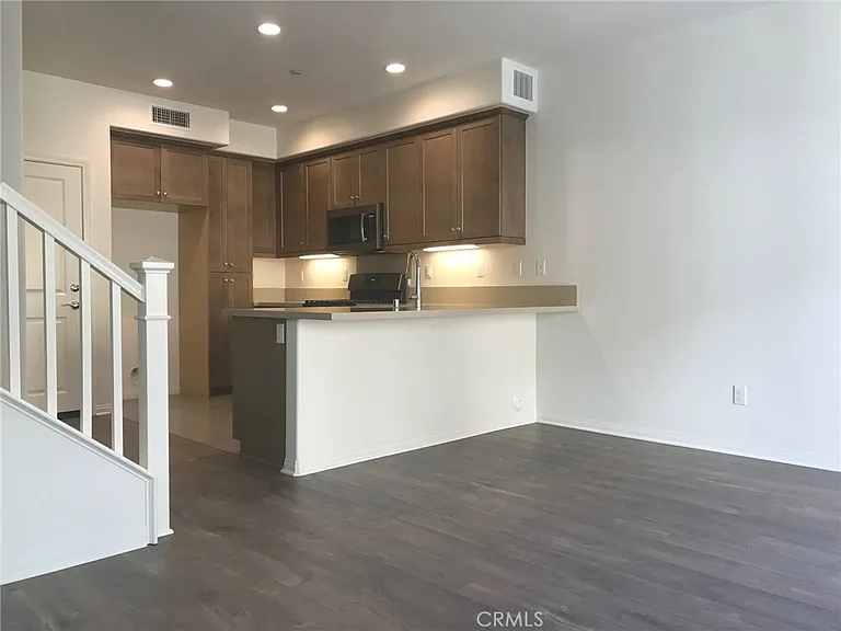 319 Edenfiled Ave — Photo 7