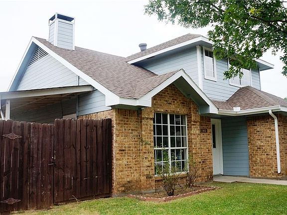 3rd image of 943 Sanders Dr