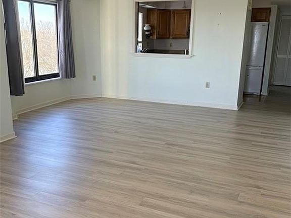 5th image of 7501 River Rd APT 5G