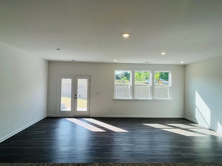 223 Banner Rd — Photo 8