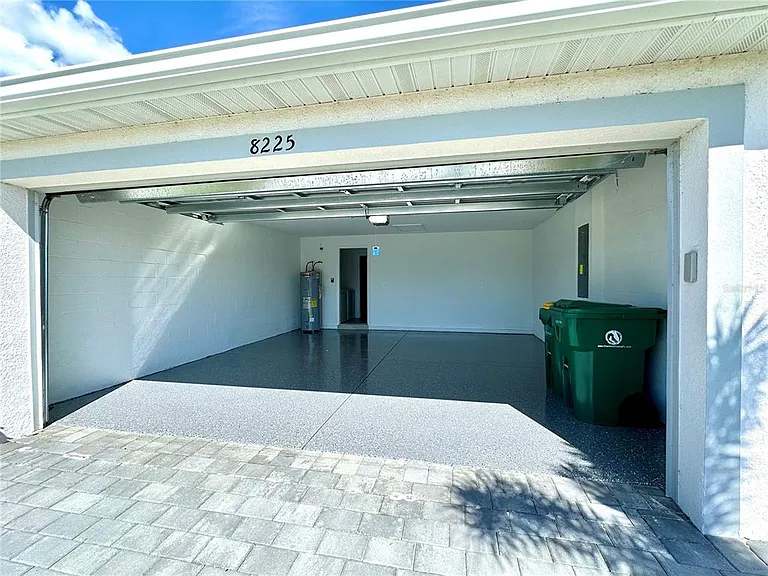 8225 Shore Lake Dr — Photo 23