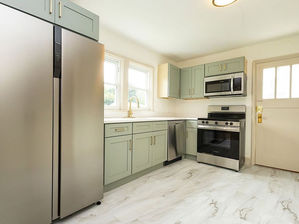 1st image of 825 Henderson Ave