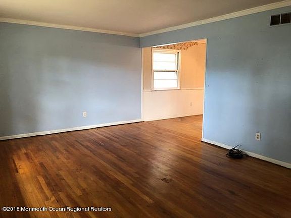 2nd image of 62 Euretta Ave