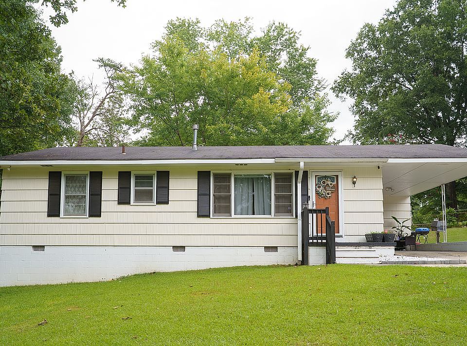 1st image of 400 Hearn Cir