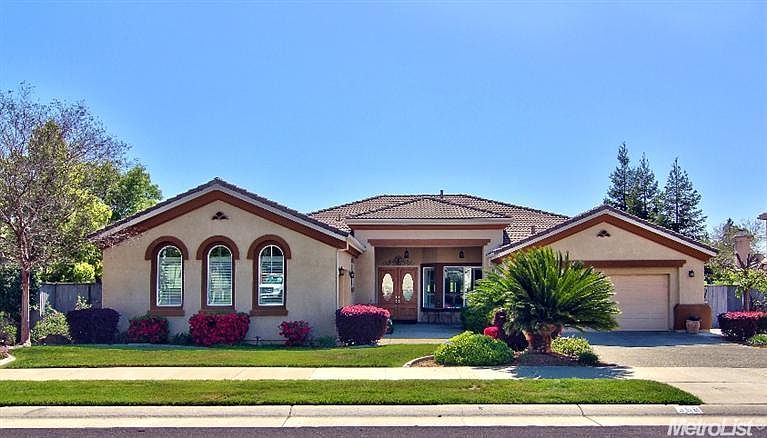 1st image of 368 Crescent Dr