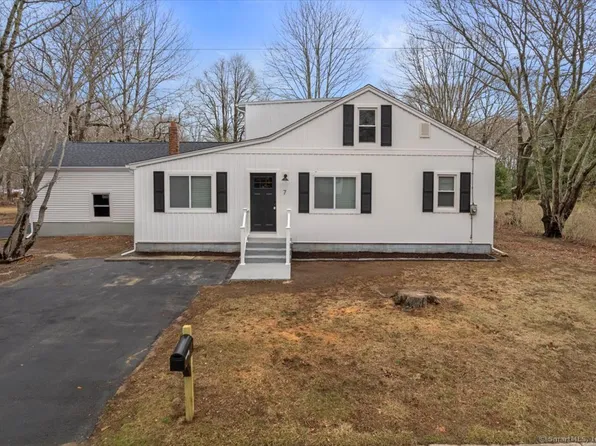 7 Center Road, Waterford, CT 06385