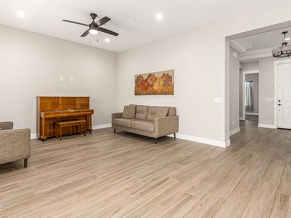 5th image of 5755 E SHADOW Lane