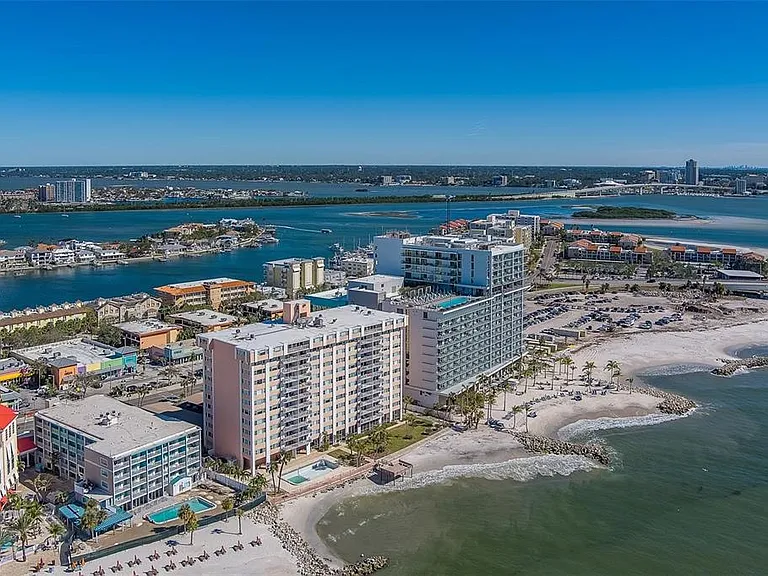 675 S Gulfview Blvd #Penthouse 1 — Photo 59