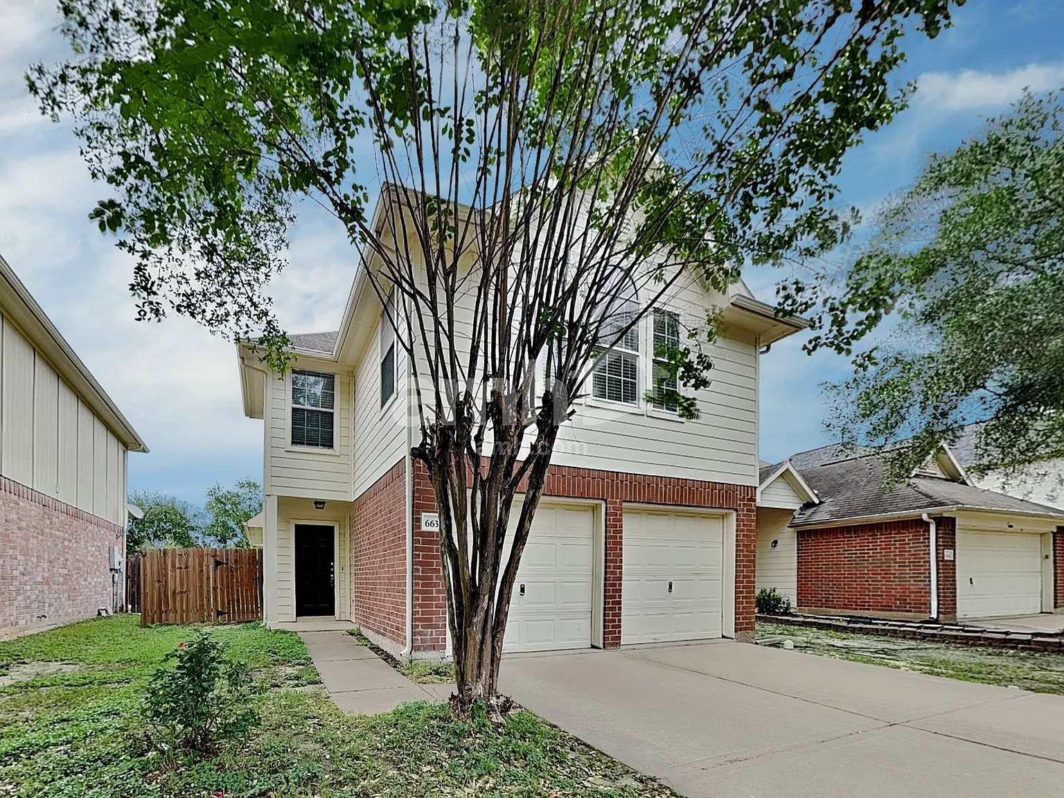 3 bed, 2.5 bath, 1450 sqft, $1,790 — Photo 1