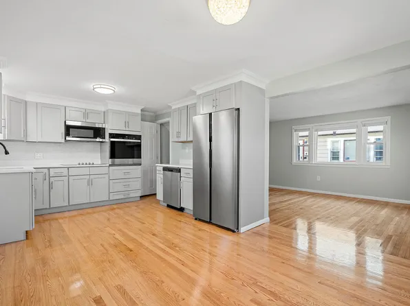 2 Starbird Ave, Roslindale, MA 02131