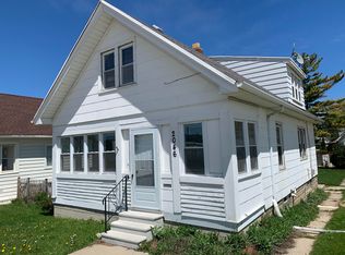 2046 S 60th St, West Allis, WI 53219