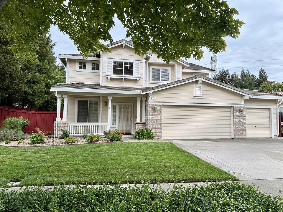 3 car garage, well maintained home