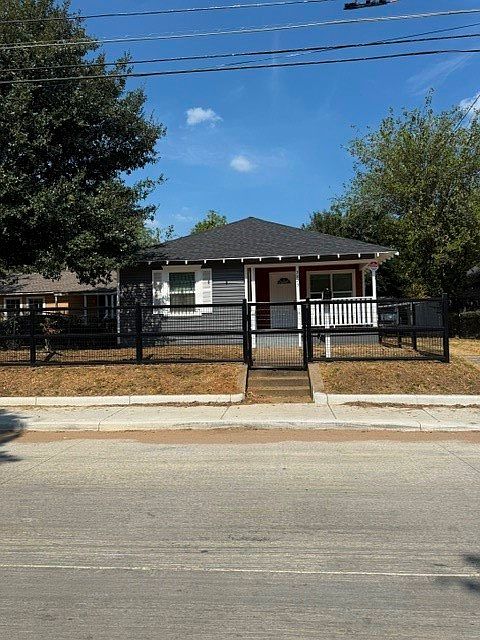 1st image of 3823 Jamaica St