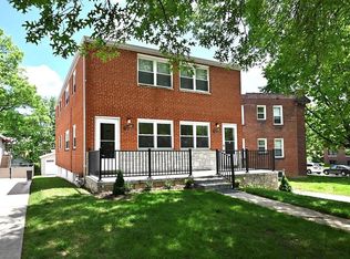 1190 Moorlands Dr APT A, Saint Louis, MO 63117