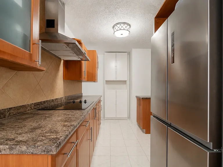 Condominio Golden Tower Apt 602 — Photo 6