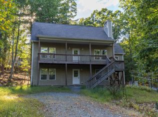 105 Hemlock Ct, Lackawaxen, PA 18435