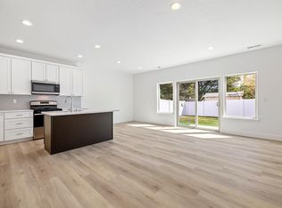 1163 S Underwood Pl, Kennewick, WA