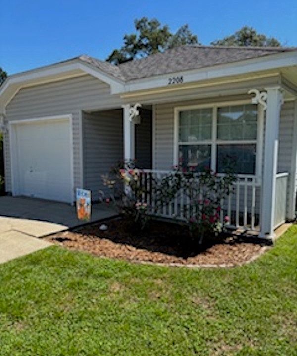 1st image of 2208 Trailwood Dr