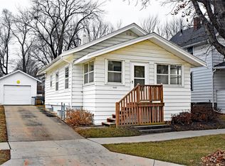 1311 B Ave NW, Cedar Rapids, IA 52405