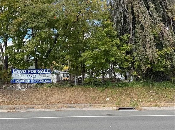 967 Sunrise Hwy N, West Babylon, NY 11704