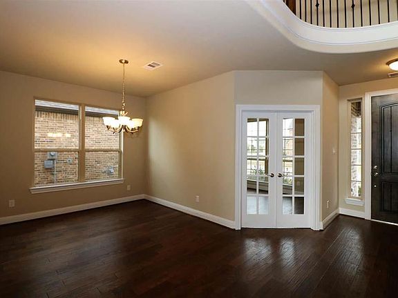 Located on 2202 in Enclave at Riverpark - Riverpark - 60's in Sugar Land, TX