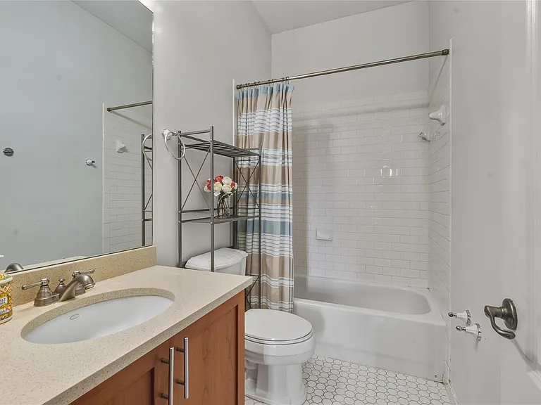 1336 SW 3rd Ct #1336 — Photo 17