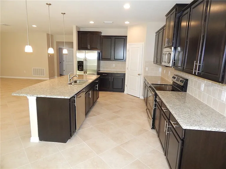 15302 Las Olas Pl — Photo 3