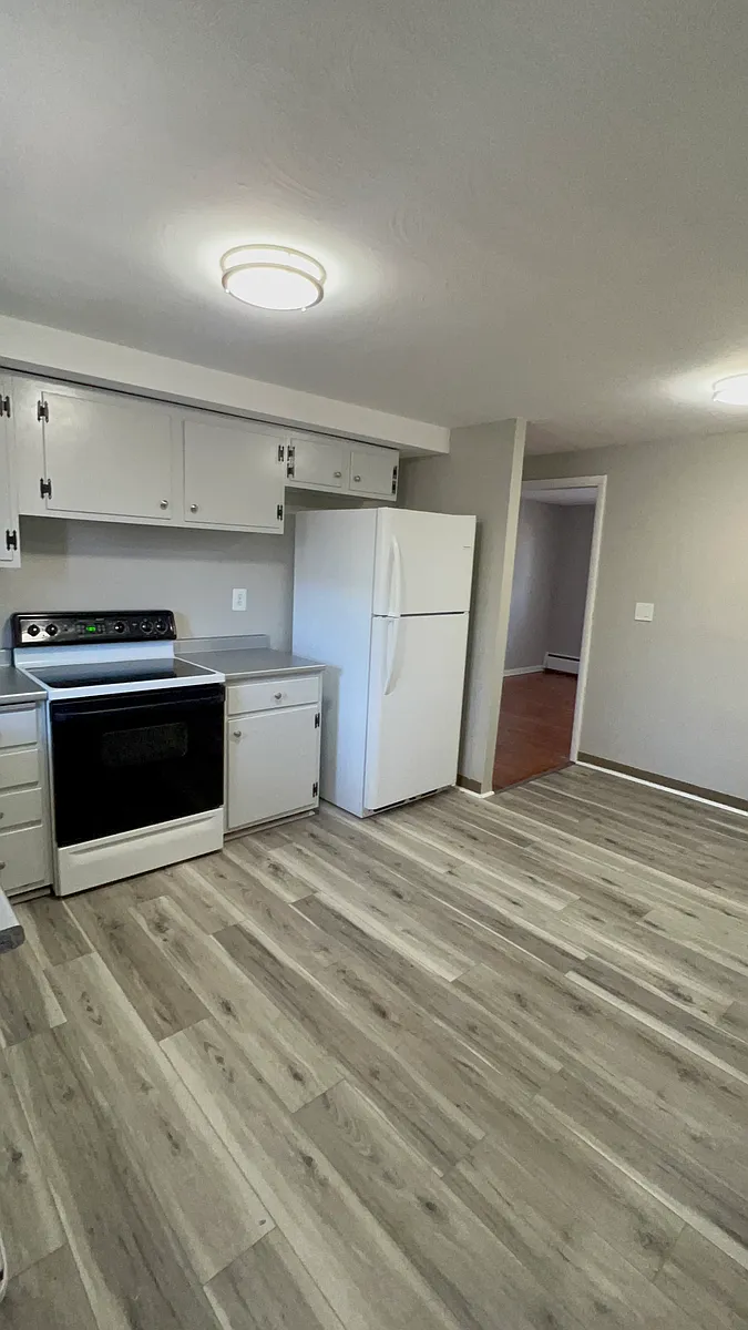 Building Photo - 23 Deerfield Ct #2W