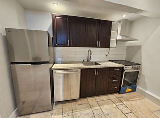 550 Yonge St #2F, Toronto, ON M4Y 1Y8