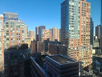 Rented by R New York