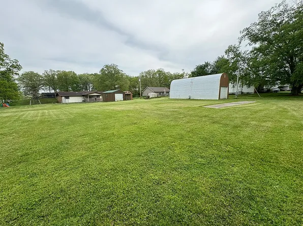 E North Timberlake Ave, Effingham, IL 62401
