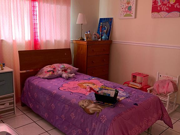 5th image of 2200 W 74th St APT 201