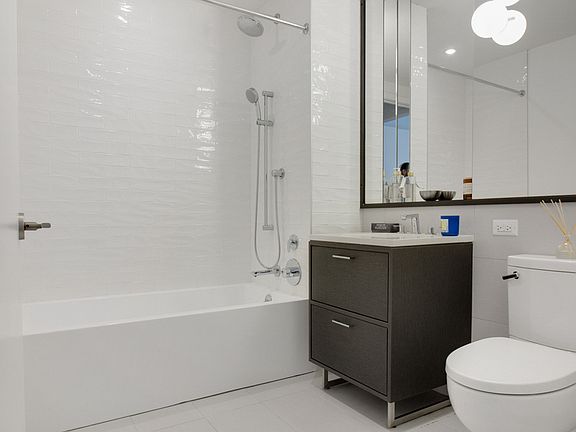 4th image of 1040 Dean St #404E