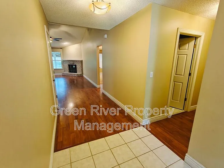 1845 Weston Cir — Photo 4