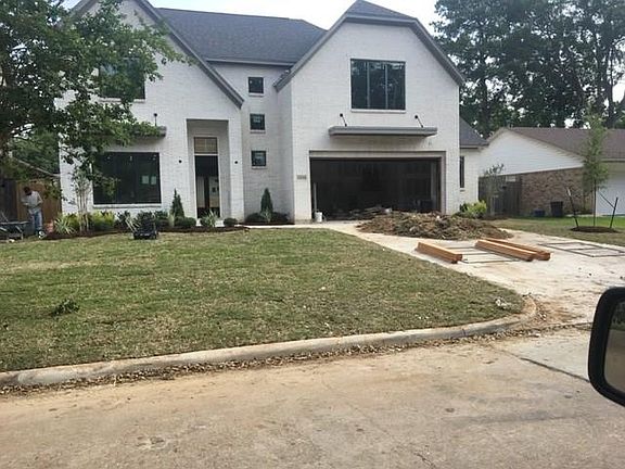 3rd image of 14126 Queensbury Ln
