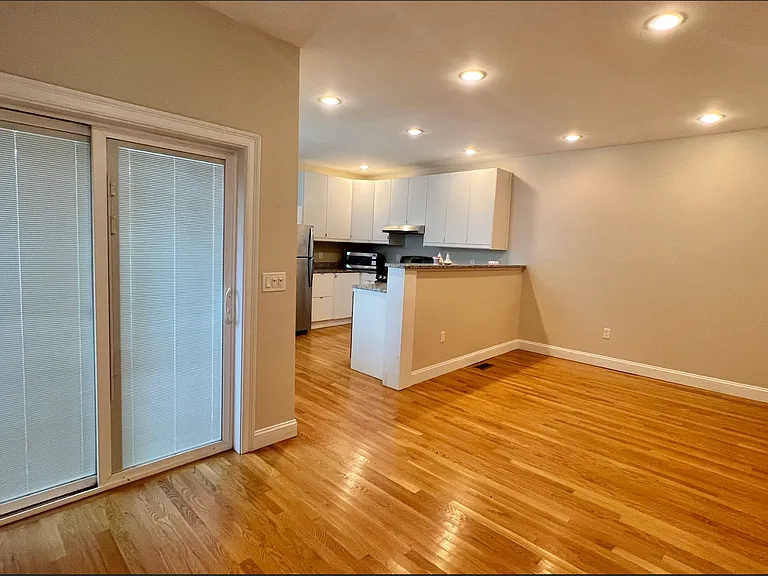 739 Somerville Ave #1 — Photo 20